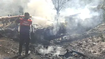 Kütahya Emet'te 2 büyükbaş hayvan telef oldu, 400 saman balyası yandı