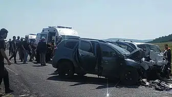 Ardahan’da zincirleme kaza : 3 ölü, 4 yaralı