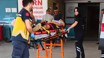 Bursa'da otomobil bisikletli çocuğa çarptı : Çocuk hastaneye kaldırıldı