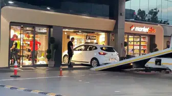 Bağcılar'da akaryakıt istasyonunda feci kaza