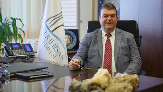 Seferihisar Belediye Başkanı İsmail Yetişkin, görevden uzaklaştırıldı