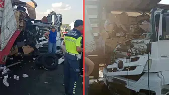 Adana'da emniyet şeridinde feci kaza : Tırlar çarpıştı, 2 yaralı