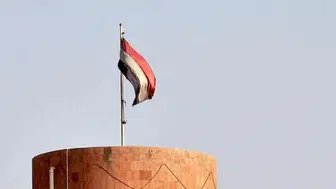 Husiler, Yemen hükümetine ait limanı bombaladı : 7 kişi öldü