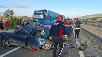 Bolu'da otobüs ve otomobiller çarpıştı : 2 ölü, 2 yaralı