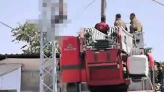 Hatay Defne'de elektrik direğinde erkek cesedi bulundu