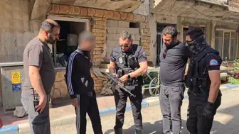 Erzurum'da kar maskeli ve silahlı şahıs paniği