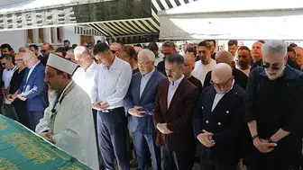 Birol Güven'in annesi Aynur Güven 93 yaşında hayatını kaybetti mi?