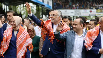 Bakan Işıkhan, Seki Yağlı Güreşleri'nde konuştu