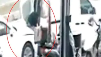 Mersin'de ekmek indiren fırın çalışanına otomobil çarptı
