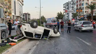 Mersin Silifke'de çekici otomobile çarptı : Anne ve 6 yaşındaki kızı yaralandı