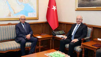Bakan Güler, Pakistan'ın Ankara Büyükelçisi Cüneyd'i kabul etti
