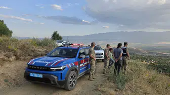 Erzincan'da toprak kayması paniği : 6 bağ evi tahliye edildi
