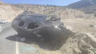 Batman'da takla atan hafif ticari araçta 2 kişi yaralandı