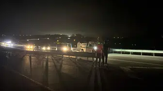 Kocaeli'de feci kaza : Bariyerlere çarpan motosikletli öldü