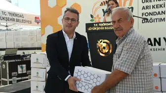 Tekirdağ'da arı yetiştiricelerine destek : 780 üreticiye yem verildi