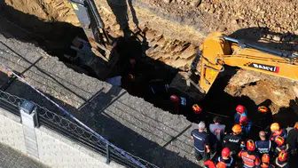 Tuzla'da kanalizasyon çalışmasında göçük : 1 yaralı