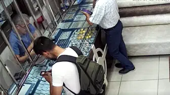 Kağıthane’de 2 milyon liralık altınla kaçan kurye çatı boşluğunda yakalandı