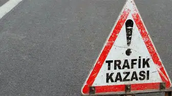 Bursa İnegöl'de otomobil elektrik direğine çarptı : 1 yaralı