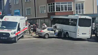 Zonguldak'ta feci kaza ! Halk otobüsü ile otomobil çarpıştı, 7 yaralı