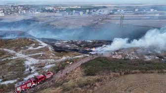Balıkesir Bandırma'da otluk arazi ve çöp alanında yangın