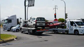 Niğde-Bor yolunda trafik kazası : 3 kişi yaralandı
