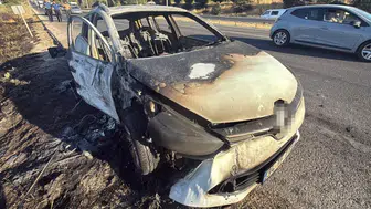 Eskişehir'de yanan otomobil hurdaya döndü : 3 yaralı