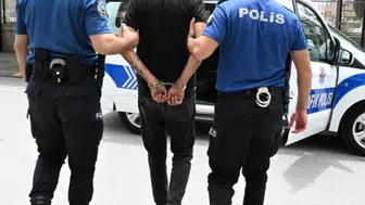16’sı kırmızı bültenle aranan 60 suçlu Türkiye’ye getirildi
