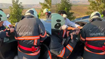 Çankırı'da 2 otomobil çarpıştı : 20 yaşındaki genç öldü, 6 yaralı