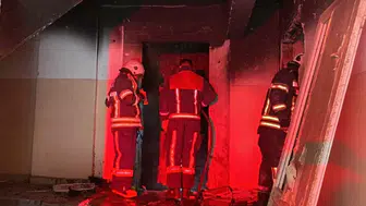 Elazığ'da 5 katlı metruk binada yangın