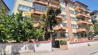 Eskişehir'de ilginç hırsızlık : Apartmanın çatı kapısı salındı
