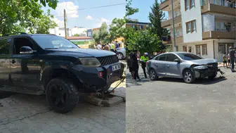 Adıyaman'da pick up ile otomobil çarpıştı : Bir kişi yaralandı