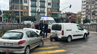 Niğde'de 3 araç arasında zincirleme kaza : 1 yaralı