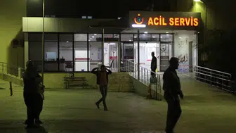 Bakırköy'de kaza : Araç bina boşluğuna uçtu, 2 yaralı