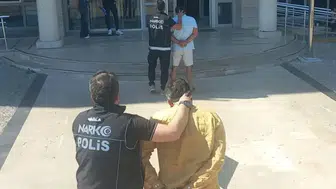 Muğla'da durdurulan araçta 1,9 kilo esrar bulundu : 2 tutuklama