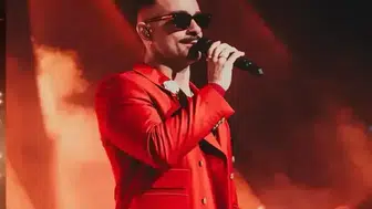 Gökhan Türkmen’in konserinde 9 çift evlilik teklifiyle romantik anlar yaşadı