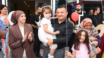 Samsun’da lösemiyi yenen 5 yaşındaki Berra doğum gününde taburcu edildi