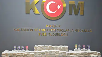 Kırşehir’de kaçakçılık operasyonu : İş yerinden binlerce makaron ve elektronik nargile çıktı