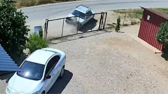 Adana'da ölümden dönülen kaza ! Takla atan araçtaki 3 çocuk yara almadan kurtuldu