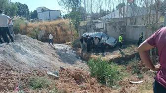 Van'da ticari kamyonet takla attı: 4 yaralı