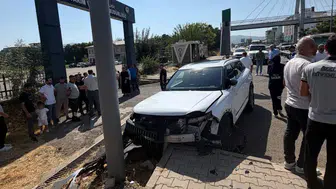 Bingöl'de iki otomobil çarpıştı : Trafik kazasında 4 kişi yaralandı