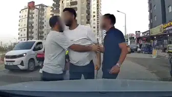 Adana'da yol verme kavgası dehşete döndü ! Şüpheli saldırgan testereyle tehdit etti