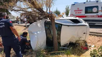 Adıyaman'da düğüne giden aile kaza yaptı : 6 yaralı