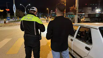 Bolu'da polis ve jandarmadan trafik denetimi : 1 haftada bin 418 sürücüye ceza