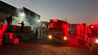 Hatay Kırıkhan'da inşaat malzemeleri satan iş yerinde yangın