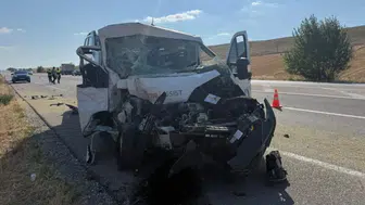 Çorum'da çekici, traktör römorkuna çarptı : 1 yaralı