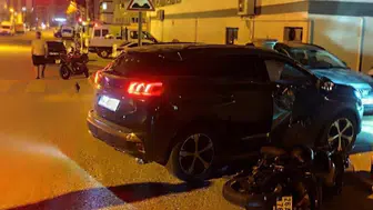 Eskişehir'de otomobil ile motosiklet çarpıştı : 2 yaralı