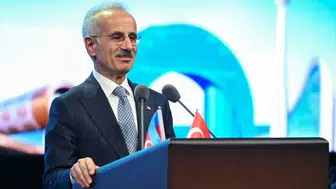 Türkiye'nin ilk yerli ve milli manevra lokomotifi Afrika'ya ihraç edildi