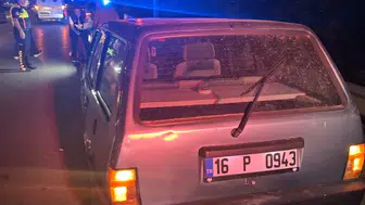 Bursa'da yakıtı biten otomobiline yakıt doldururken kamyonet çarpan sürücü öldü