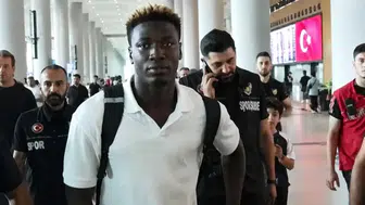 Fenerbahçe'nin yeni stoperi Kojo Peprah Oppong İstanbul'da