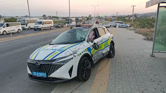 Mersin'de otomobilin çarptığı polis aracı takla attı : 2 yaralı